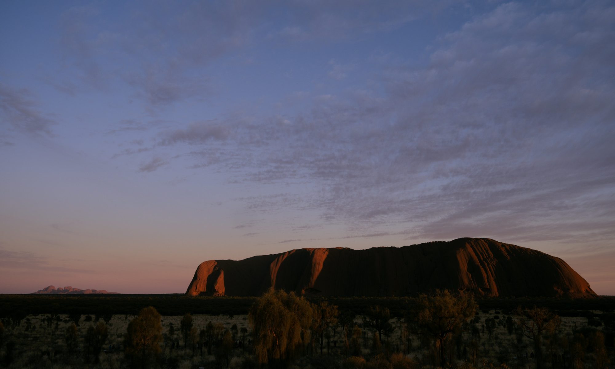 First light on Uluṟu and Kata Tjuṯa